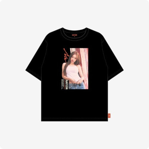 NAYEON PORTRAIT T-SHIRT